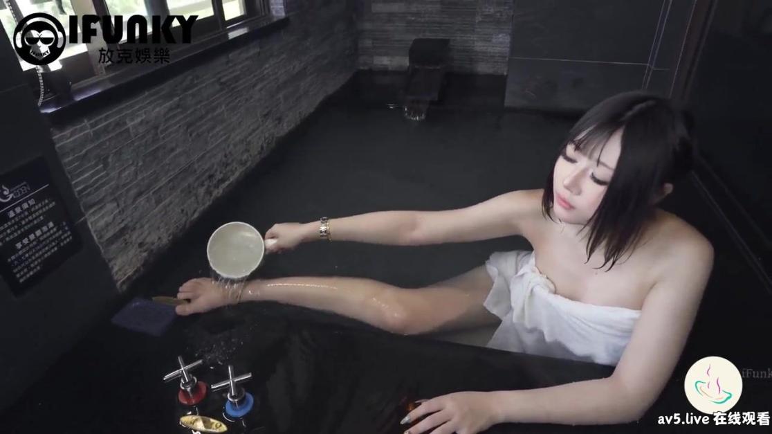 [国产素人]AAP-34636 打野x台灣溫泉女子 極度乳娘G罩奶妹 從浴場啪啪到床上